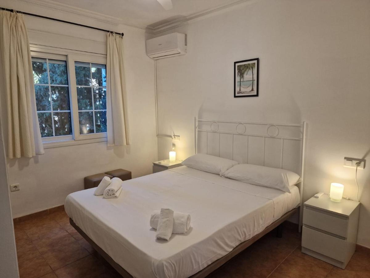Apartamento Burriana Beach Nerja Bagian luar foto