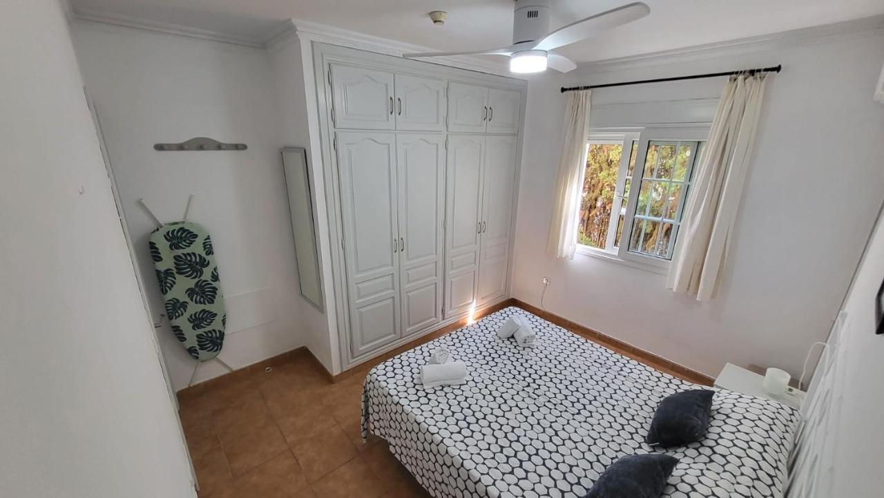 Apartamento Burriana Beach Nerja Bagian luar foto