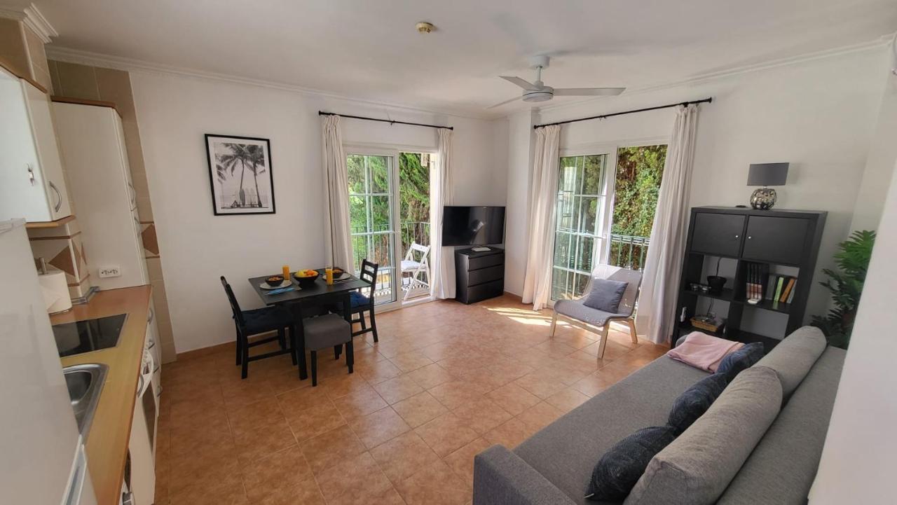 Apartamento Burriana Beach Nerja Bagian luar foto