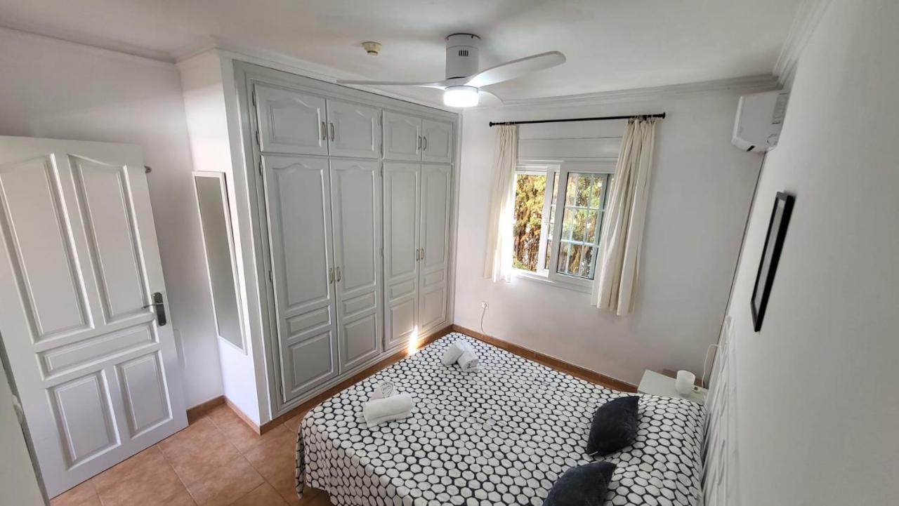 Apartamento Burriana Beach Nerja Bagian luar foto